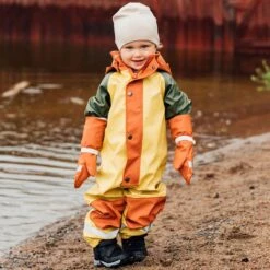 Vilnius Recycled Mittens Rust -Kuling 1024x1024 3257