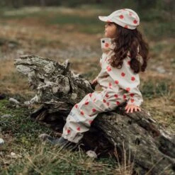 Riga Recycled Rain Cap Red Apple -Kuling 1024x1024 3440